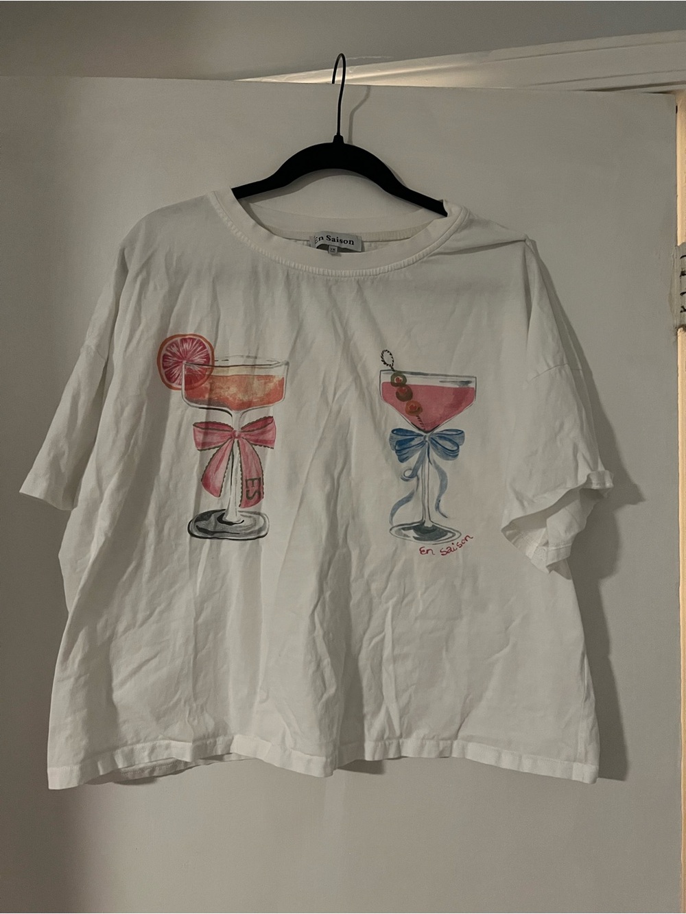 En Saison White Tee with Pink & Blue Cocktail Graphics